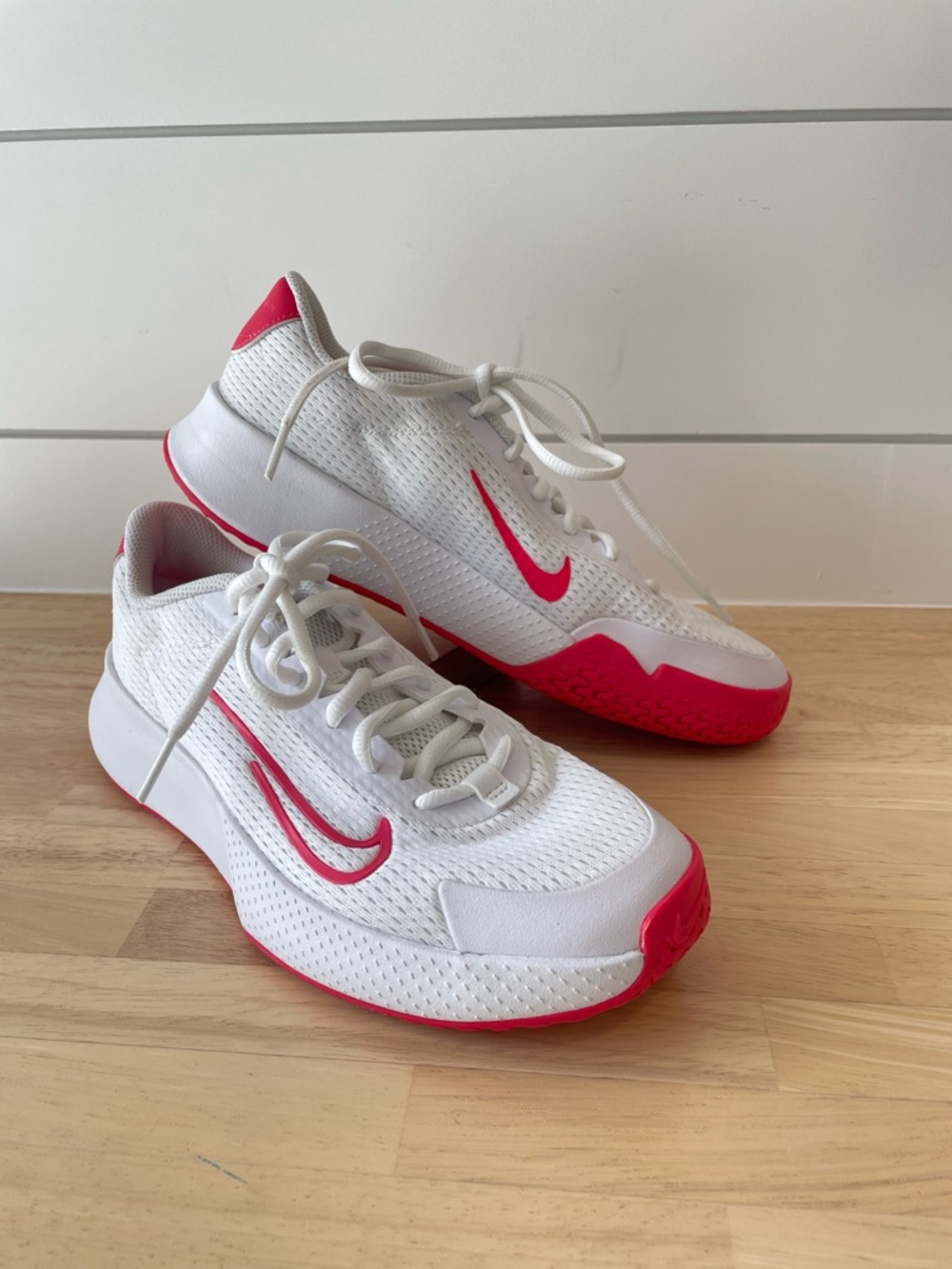 NikeCourt Vapor Lite 2 HC Tennis Shoes - Size 7.5
